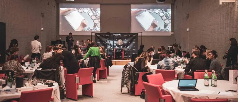 Liza Kondrevich during a masterclass for a makeup brand